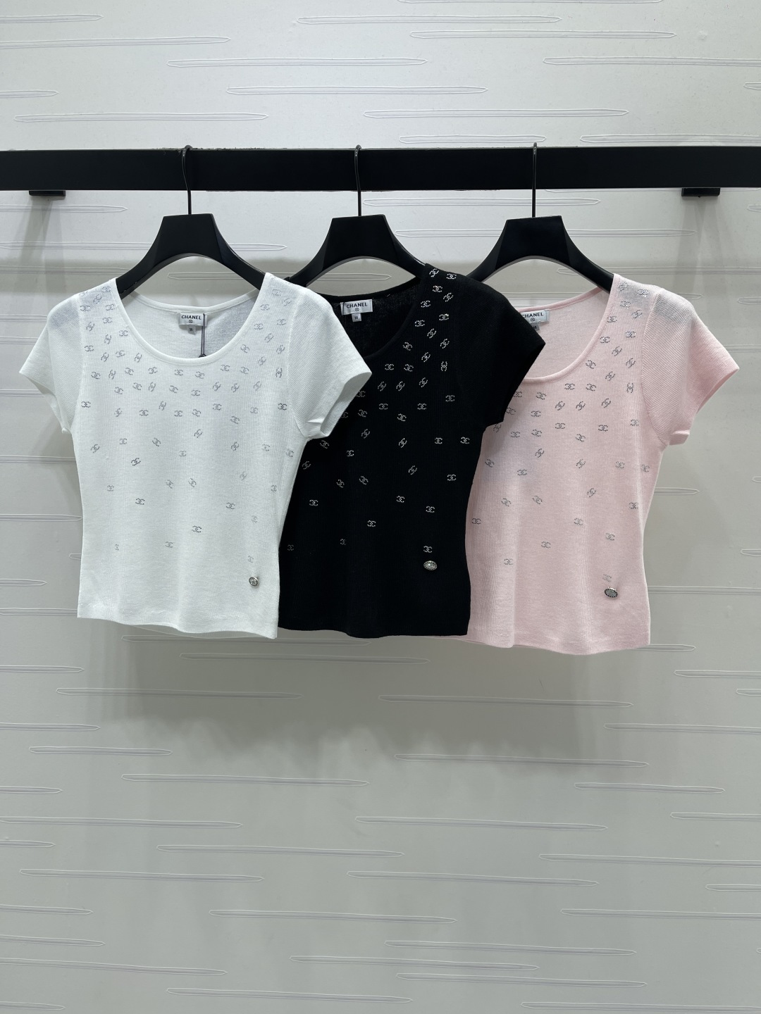 Women's short sleeves